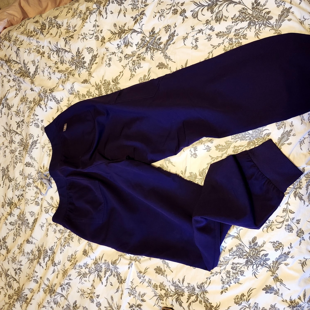 FIGS PURPLE JAM SMALL JOGGER PANTS.. NEVER WORN!!